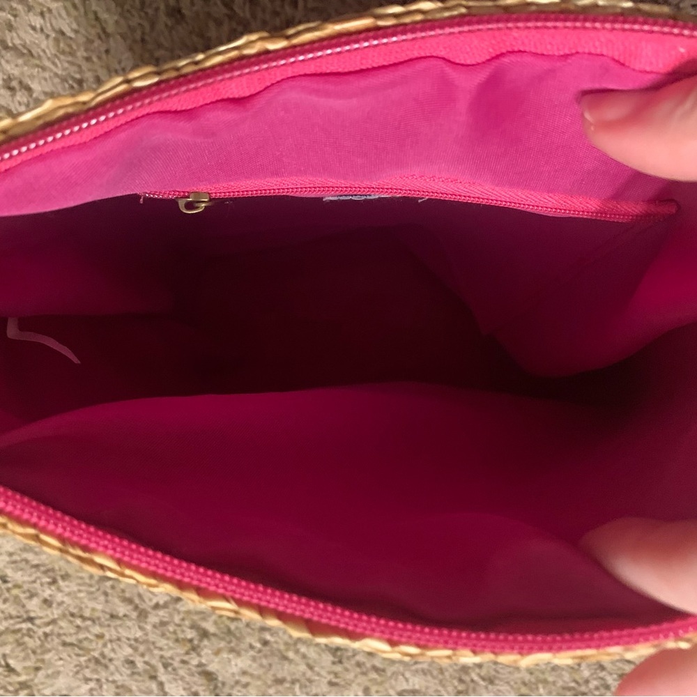 NWT Cruise Club pink/tan striped summer straw crossbody with corded/beaded strap - Picture 8 of 10